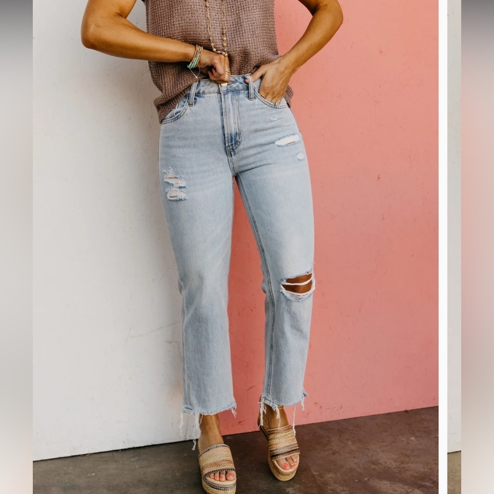 Vervet Light Blue Distressed Jeans Size 32 NWT